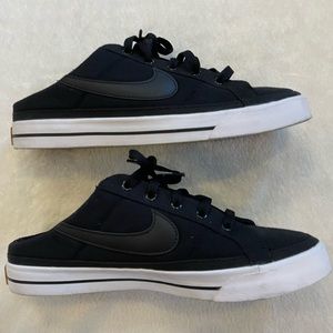 NIKE Court Legacy Mules/Slip-Ons Black and White Size 9